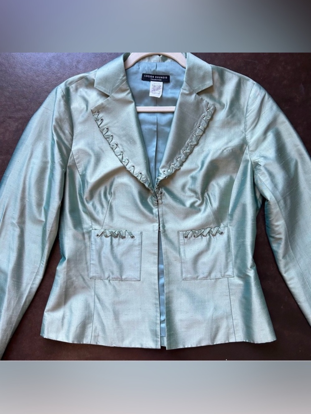Vintage 100% silk y2k Lucien daunois pistachio green blazer- size 36